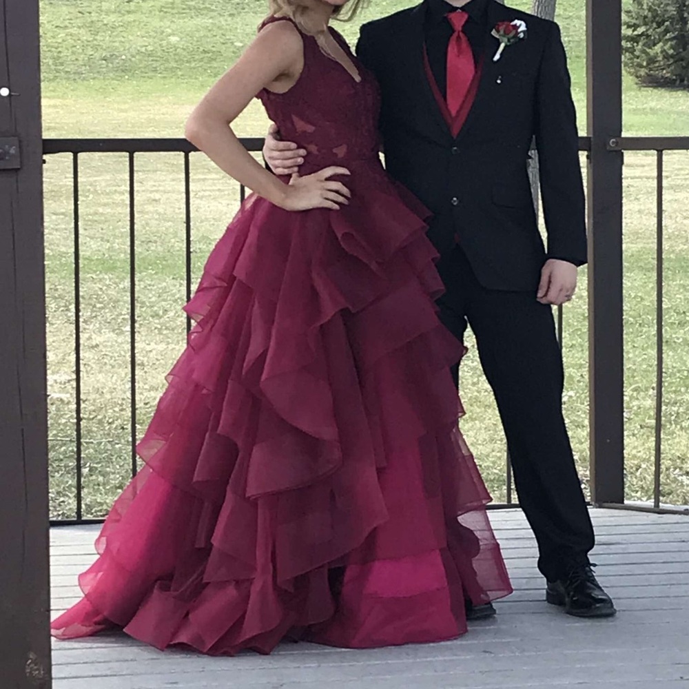 Burgundy prom dress - Picture 4 of 6